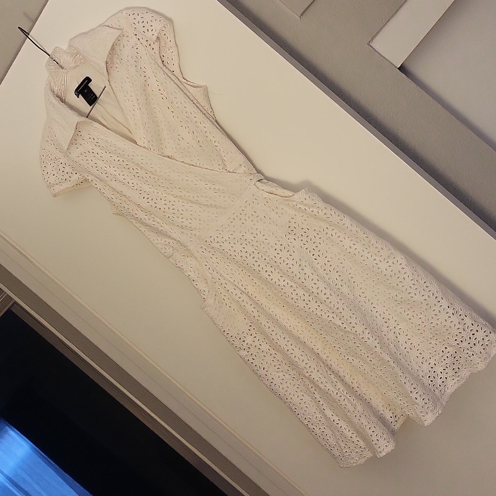 Top wrap eyelet dress